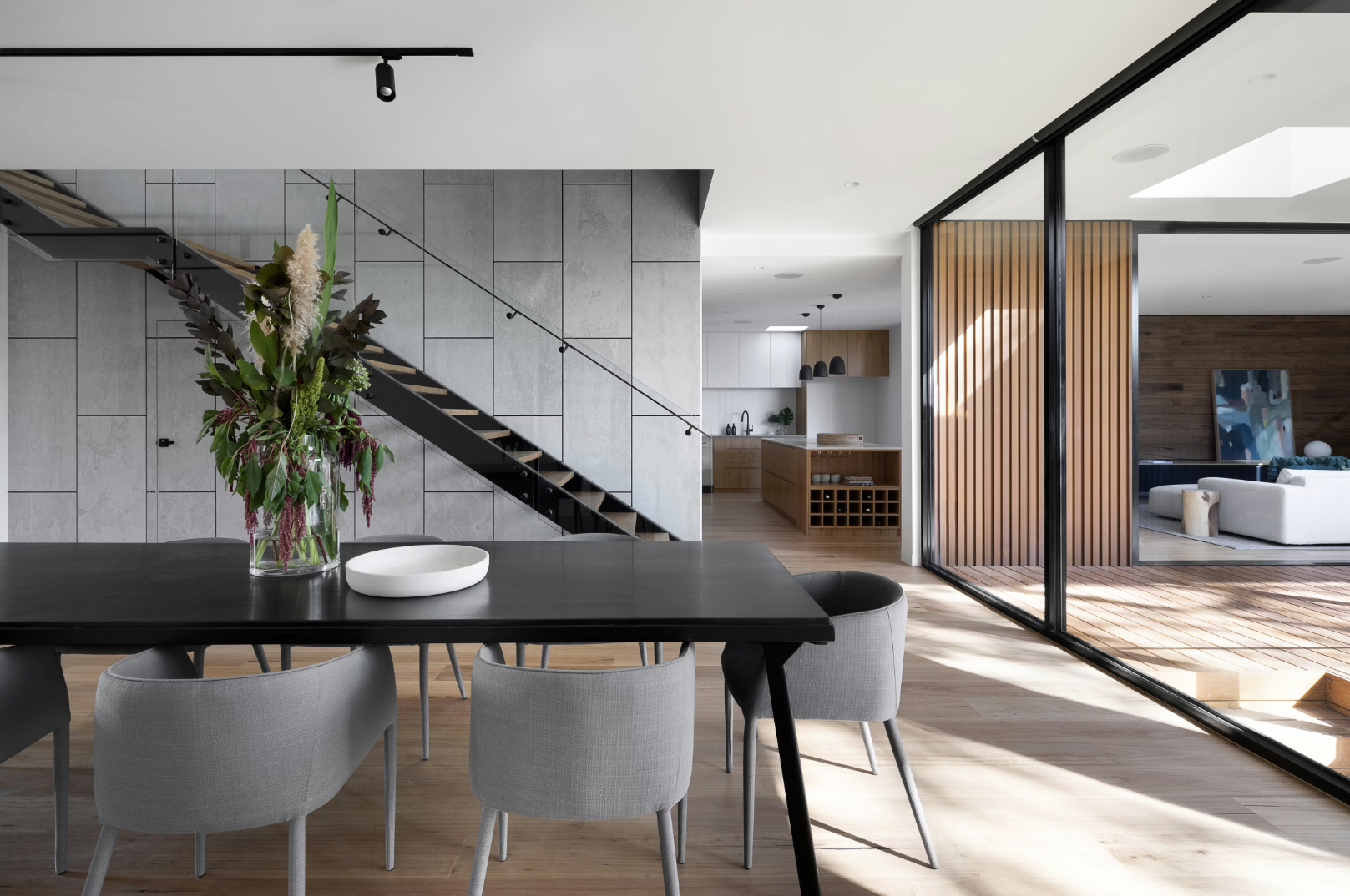 필로스 하이엔드 주거 공간 배경